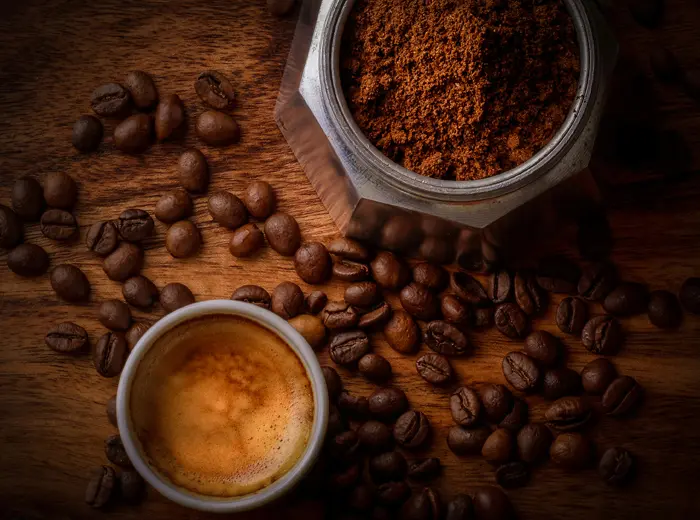 5 простих рецептів скрабу із кавової гущі
